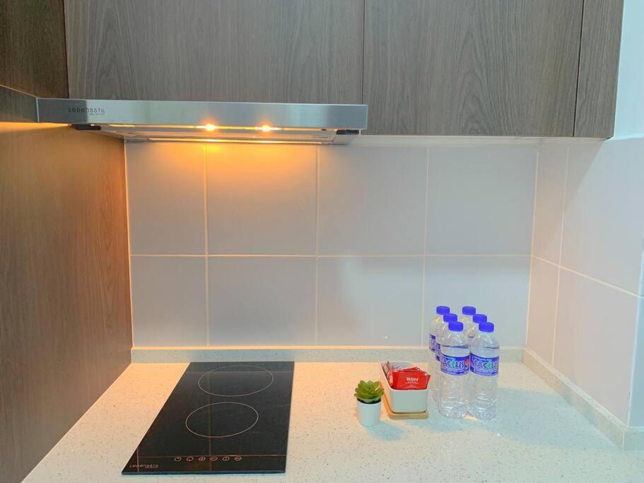 Netflix 2 Bedroom Troika Kota Bharu Homestay 1812 Екстериор снимка